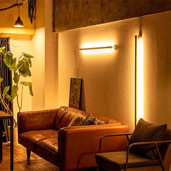LED バーライト ネオマンクス かべ掛けタイプ ブラック・ホワイト｜gram eight（グラムエイト）の間接照明の画像
