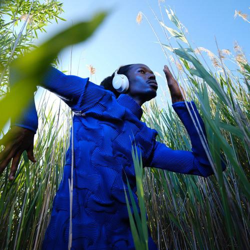 【国産】 Bose QuietComfort Ultra Headphones ワイヤレスヘッドホン 空間オーディオ対応 White Smoke 【HO7382452212】(25835円)