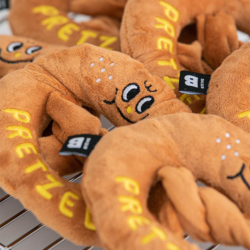 BITE ME（バイトミー） プレッツェルノーズワークトイ｜犬 おもちゃ 犬