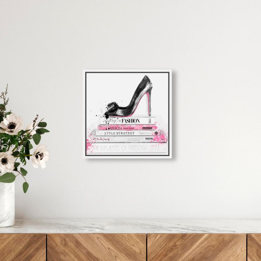 The Oliver Gal Artist Co. ファッション フレーム入りキャンバス 「Black Shoe and Pink Lady Books」_2