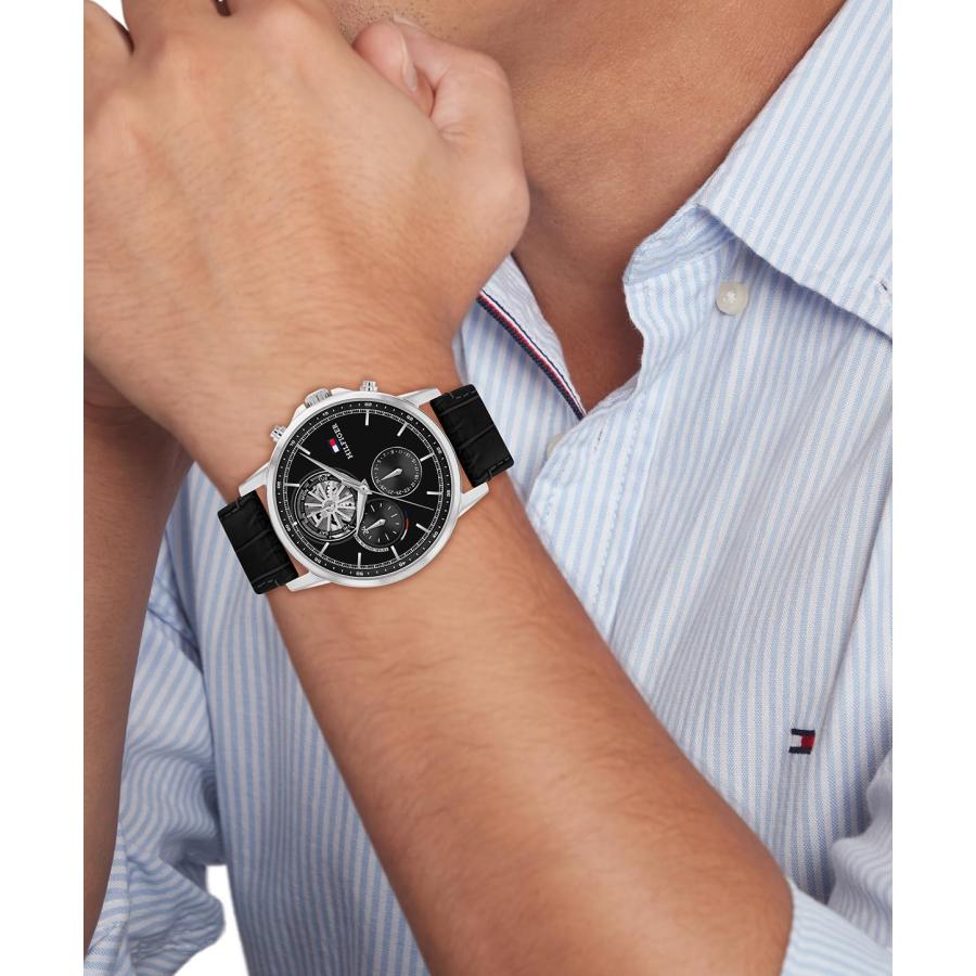 Tommy Hilfiger メンズドレスウォッチ 44mm マルチファンクション ブラックレザーストラップ ダブルレイヤーダイヤル 5気圧防水の画像