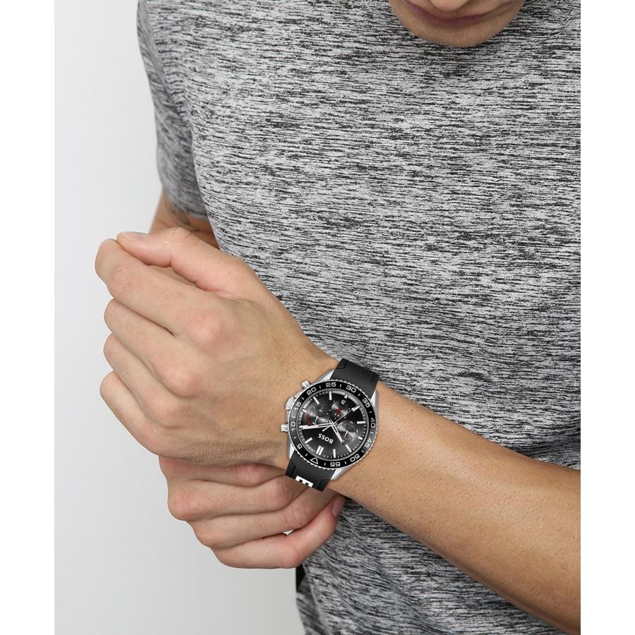 BOSS Runner メンズ腕時計 44mm ブラックシリコンストラップ クロノグラフ 回転ベゼル 50m防水 ダイバーズスタイルの画像