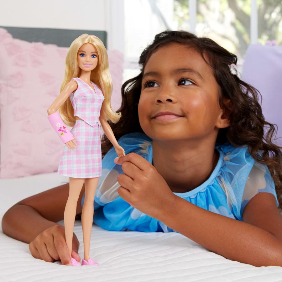 バービー(Barbie) ファッショニスタ ピンクチェックセットアップ きせかえ人形・ハウス ままごと・ごっこ遊び バービー人形 3歳から ピンク JJN56_1