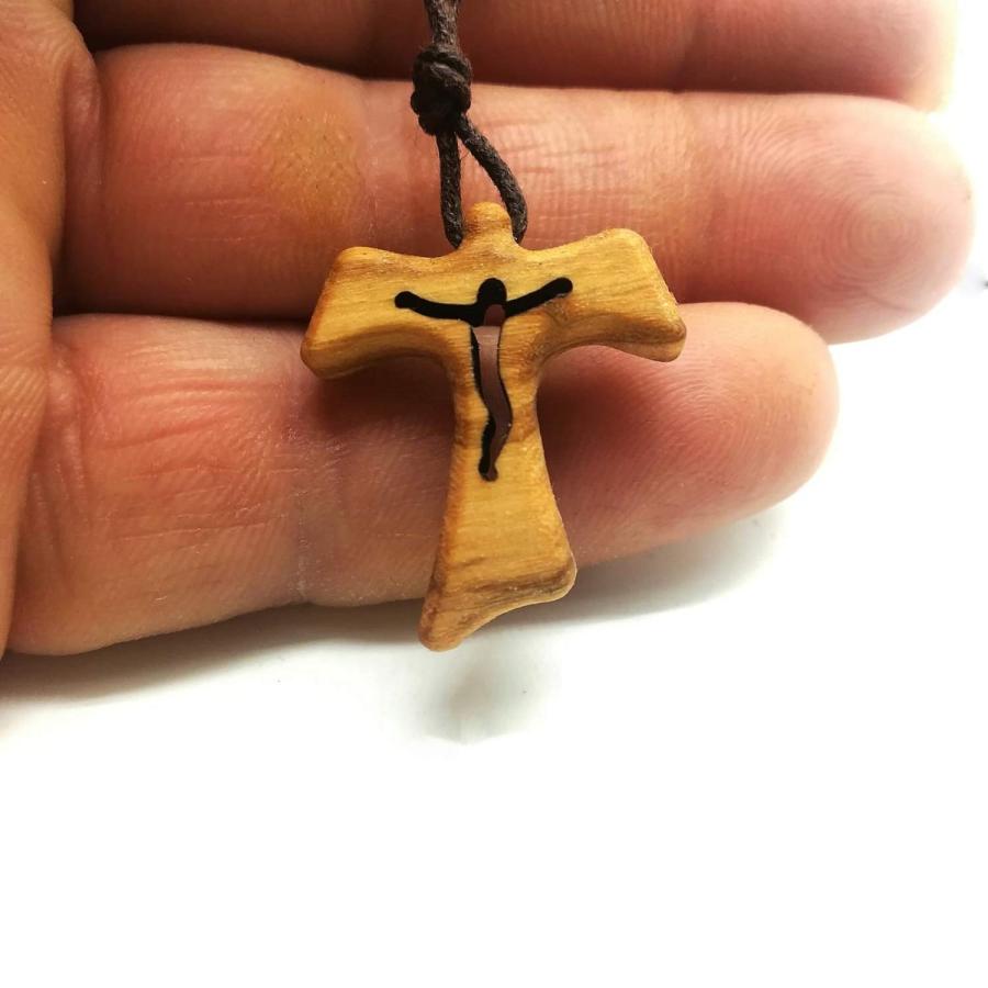 【並行輸入品】MedjugorjeStoneGifts オリーブウッドタウクロスペンダント カトリックネックレス 調節可能なコード付き Medj_3