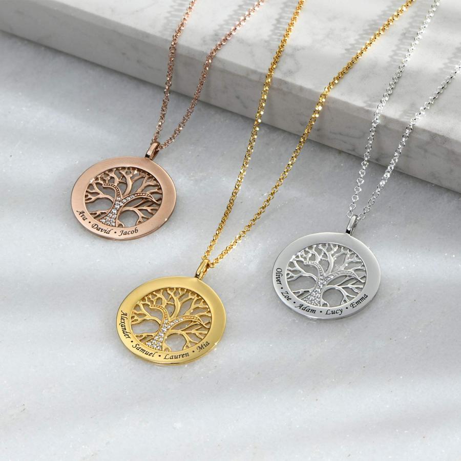 【並行輸入品】MyNameNecklace Engraved Circle Family Tree Necklace with Clear Cの画像