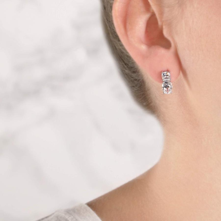 【並行輸入品】JEWELERYIUM Oval Moissanite Stud, 6.00 CT Oval Brilliant Cut Wedの画像