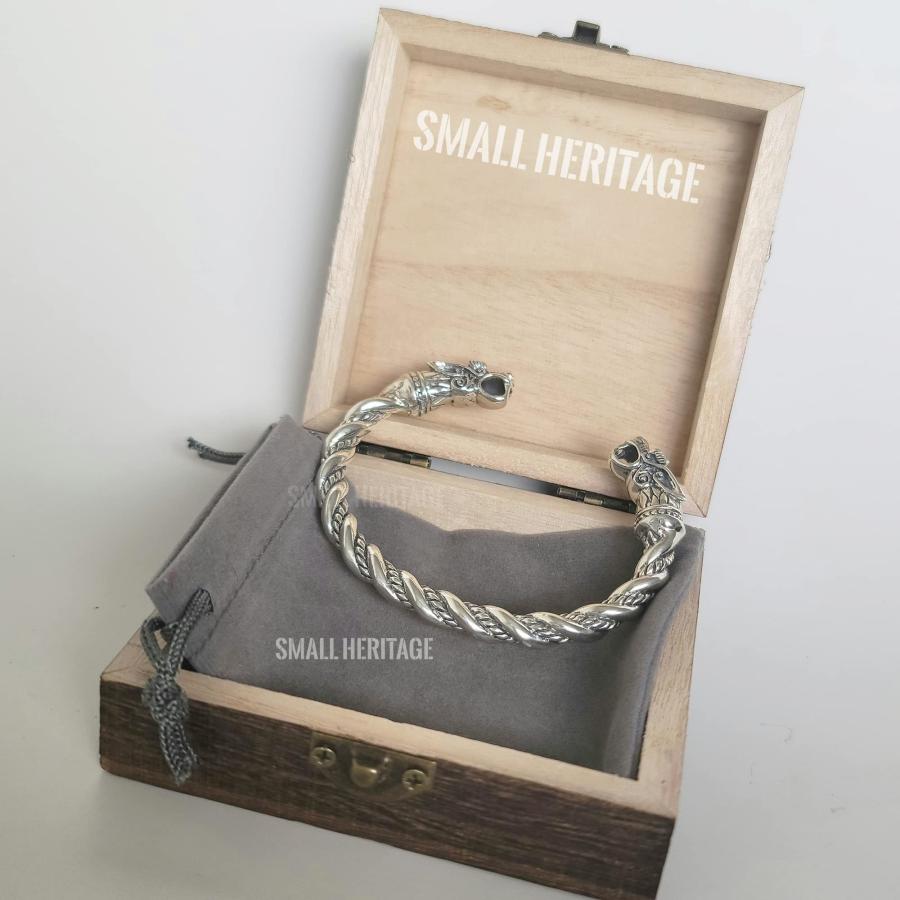 【並行輸入品】S HERITAGE 925スターリングシルバー バイキングブレスレット 北欧カフ 中世スタイル アームリング メンズ, 金属,の画像