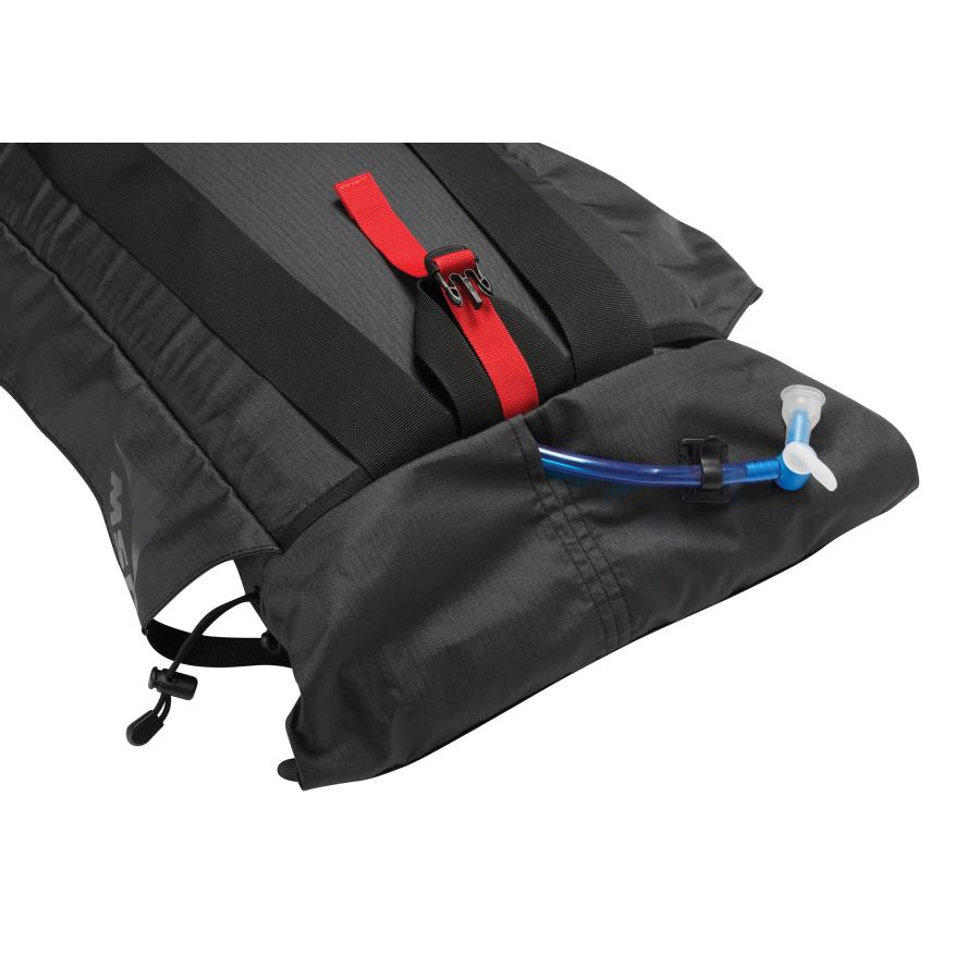 【並行輸入品】MSR Evo Trail スノーシューキット トレッキングポールとシートクッションバックパック付き MSR Evo Trailの画像