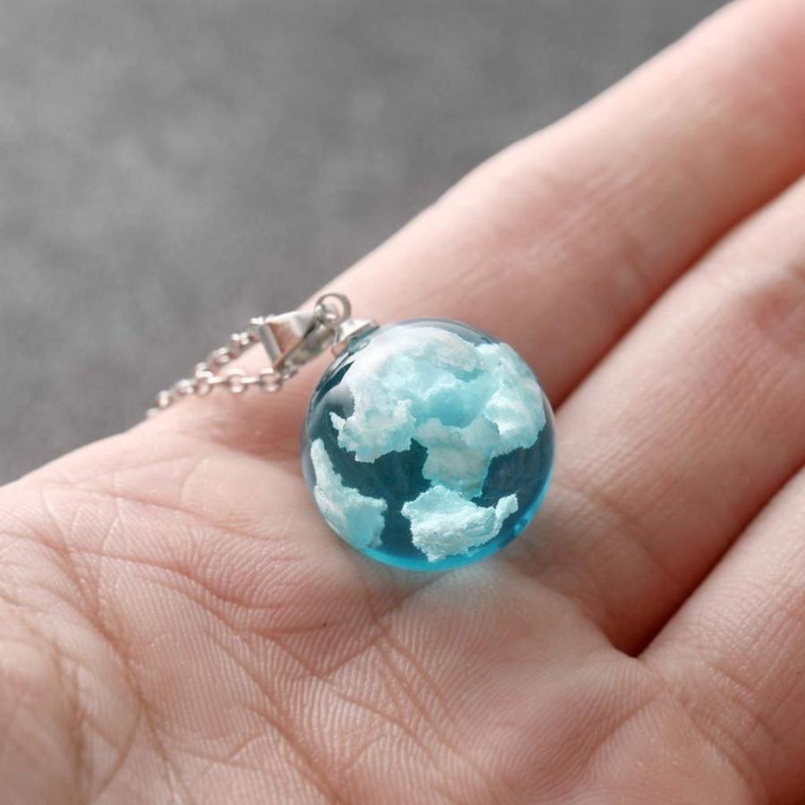 【並行輸入品】Initial Necklaces for Women Trendy Transparent Cloud Blue Neckla_3