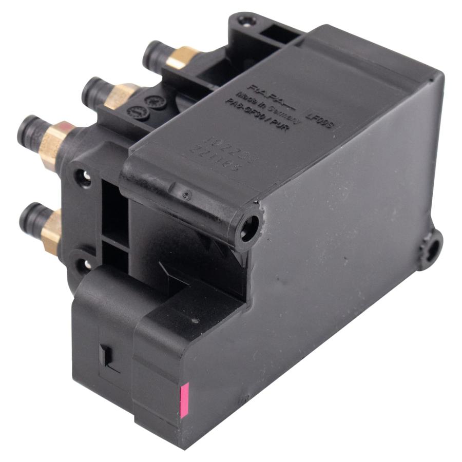 【並行輸入品】TRQ Air Suspension Valve Block Compatible with 2011 2018 Porscheの画像