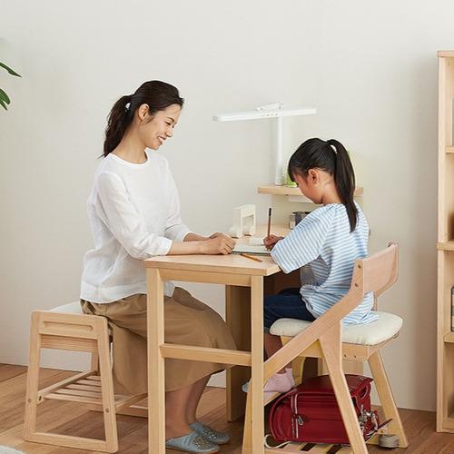 大塚家具 コイズミファニテック 木製椅子 「ファリス」 幅43.4cm ミルキーオーク色 FLC-397MOIVの画像