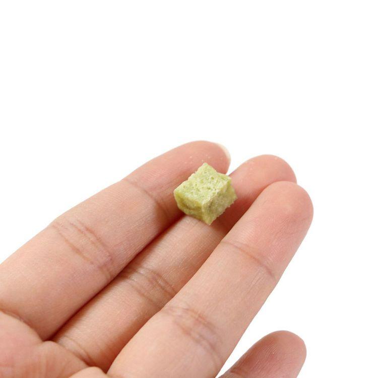 ミルク さつまいも ほうれん草 ドギーマン ドギースナックバリュー 乳酸菌入りトリプルミックスキューブ 60g |  | 03