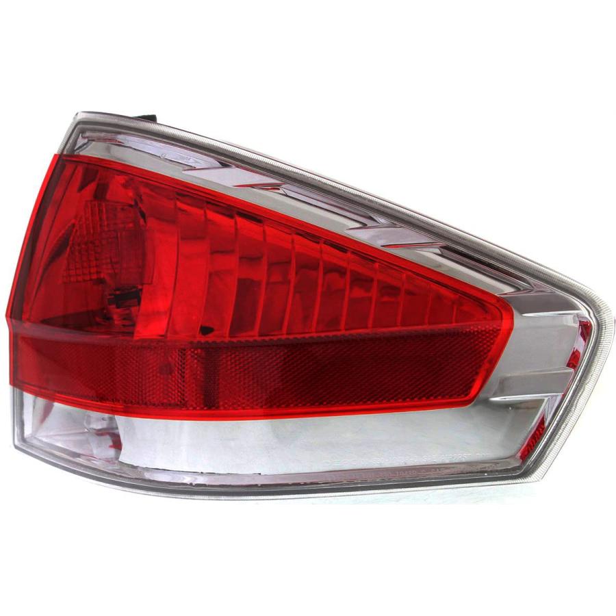 【並行輸入品】Garage Pro 助手席側テールライト 2009 2011 Ford Focusアセンブリに対応 クロームインサート/セダン付の画像