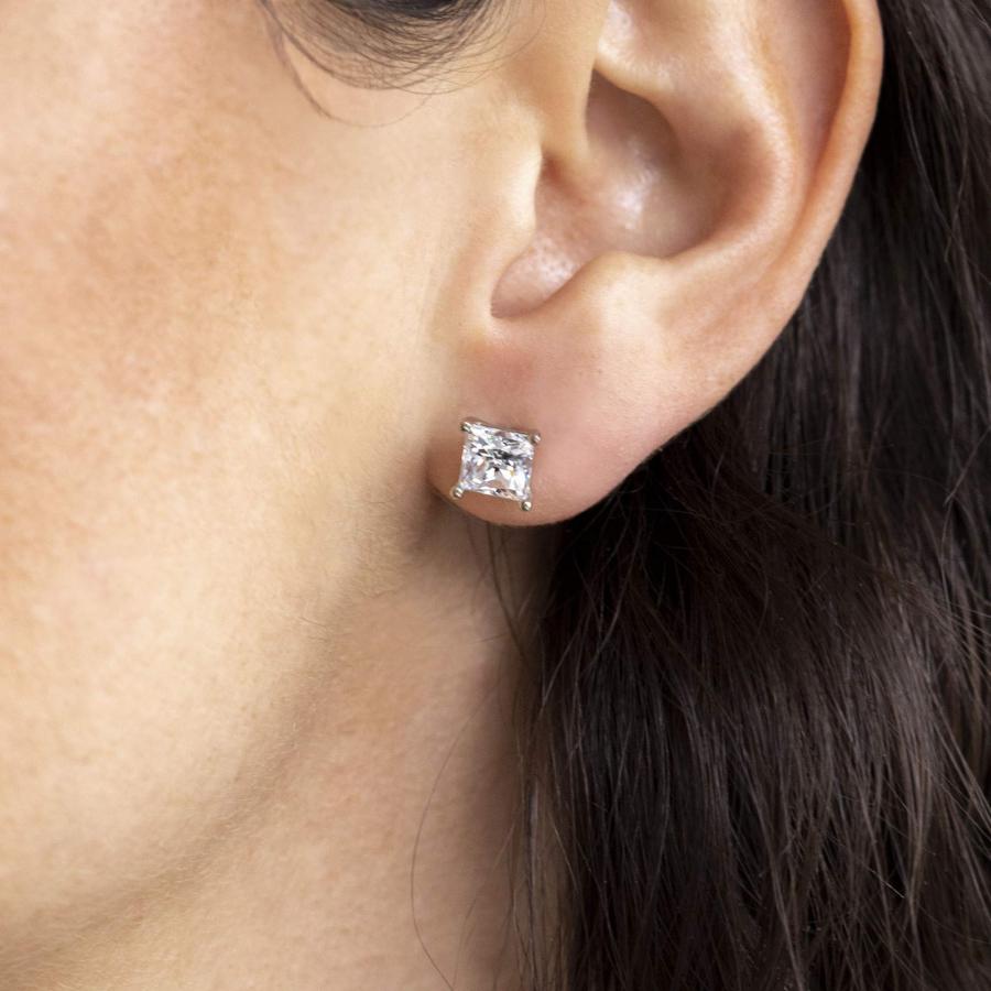 【並行輸入品】Bhumi Gems Princess Cut VVS1 Colorless Diamond Moissanite Earrinの画像