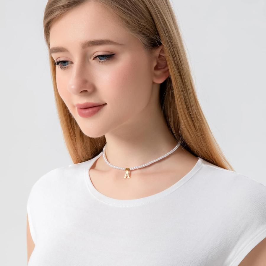 【並行輸入品】FRG パールイニシャルネックレス レディース 上品なゴールド イニシャルペンダント ラウンド人工パールネックレス 延長チェーン付き 意の画像
