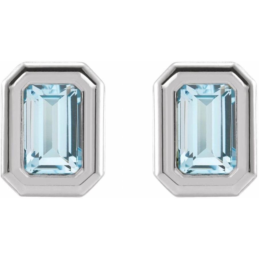 【並行輸入品】Platinum Sky Blue Topaz Bezel Set Stud Earringsの画像
