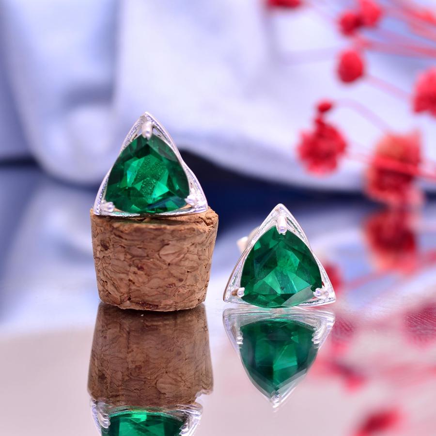 超激安ショップ Created Emerald Stud Earrings 925 Sterling Silver Stud Earrings 並行輸入品