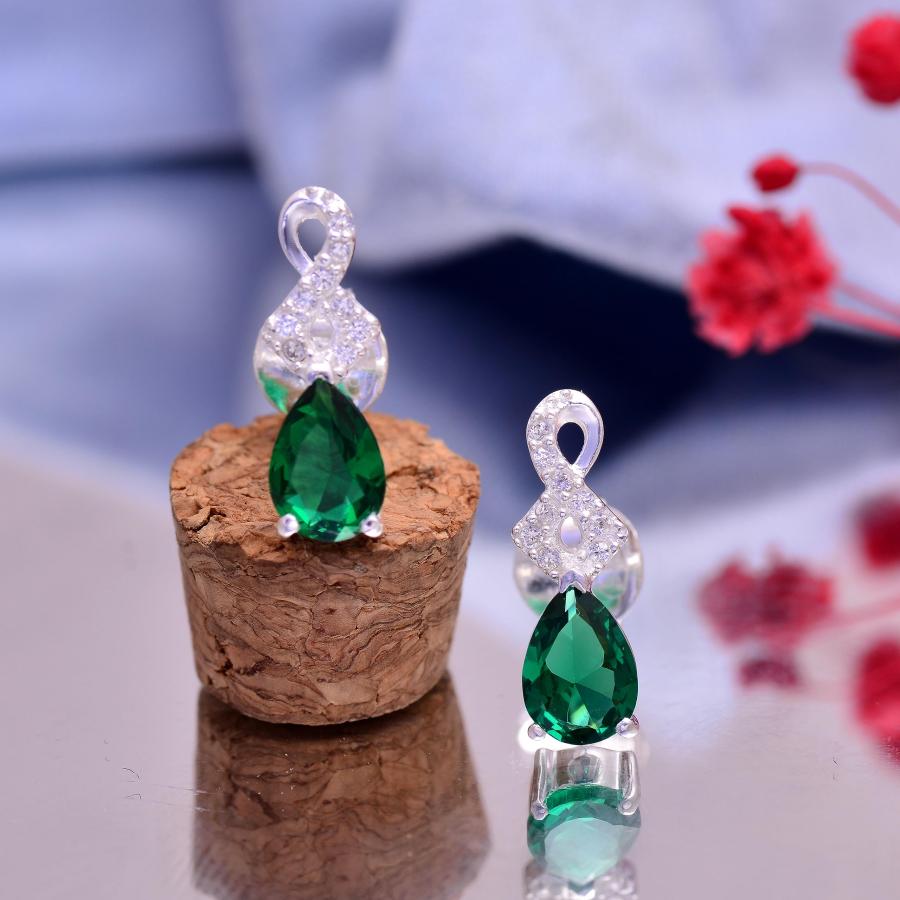 2022新春福袋 Created Emerald Stud Earrings 925 Sterling Silver Stud Earrings 並行輸入品
