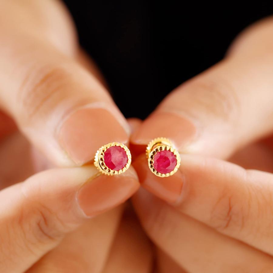 【並行輸入品】Bezel Set Created Ruby Solitaire Stud Earrings for Women | 5 MMの画像