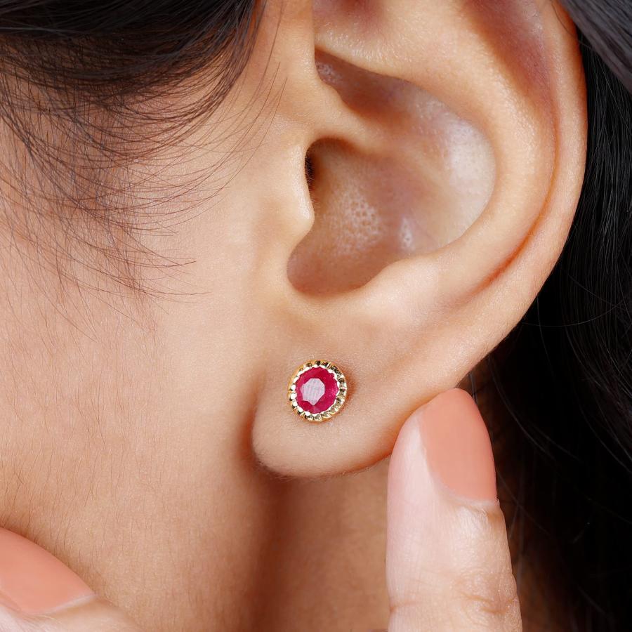【並行輸入品】Bezel Set Created Ruby Solitaire Stud Earrings for Women | 5 MMの画像