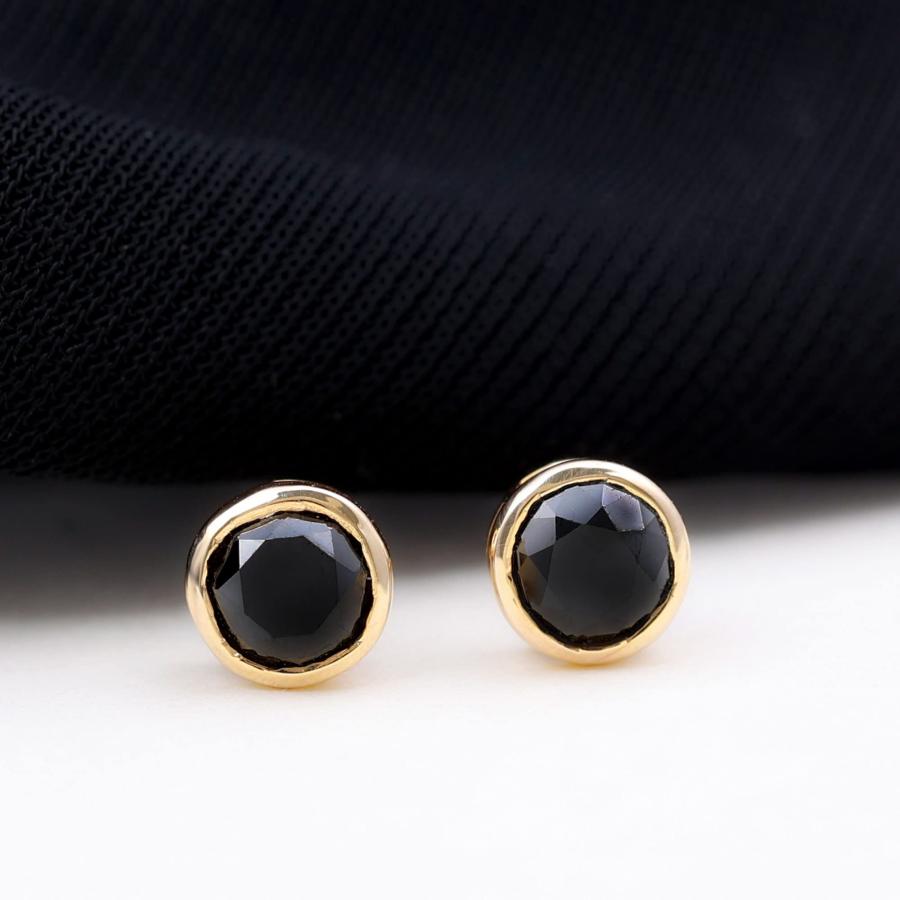 【並行輸入品】Created Black Diamond Stud Earrings for Women, Bezel Set Createdの画像