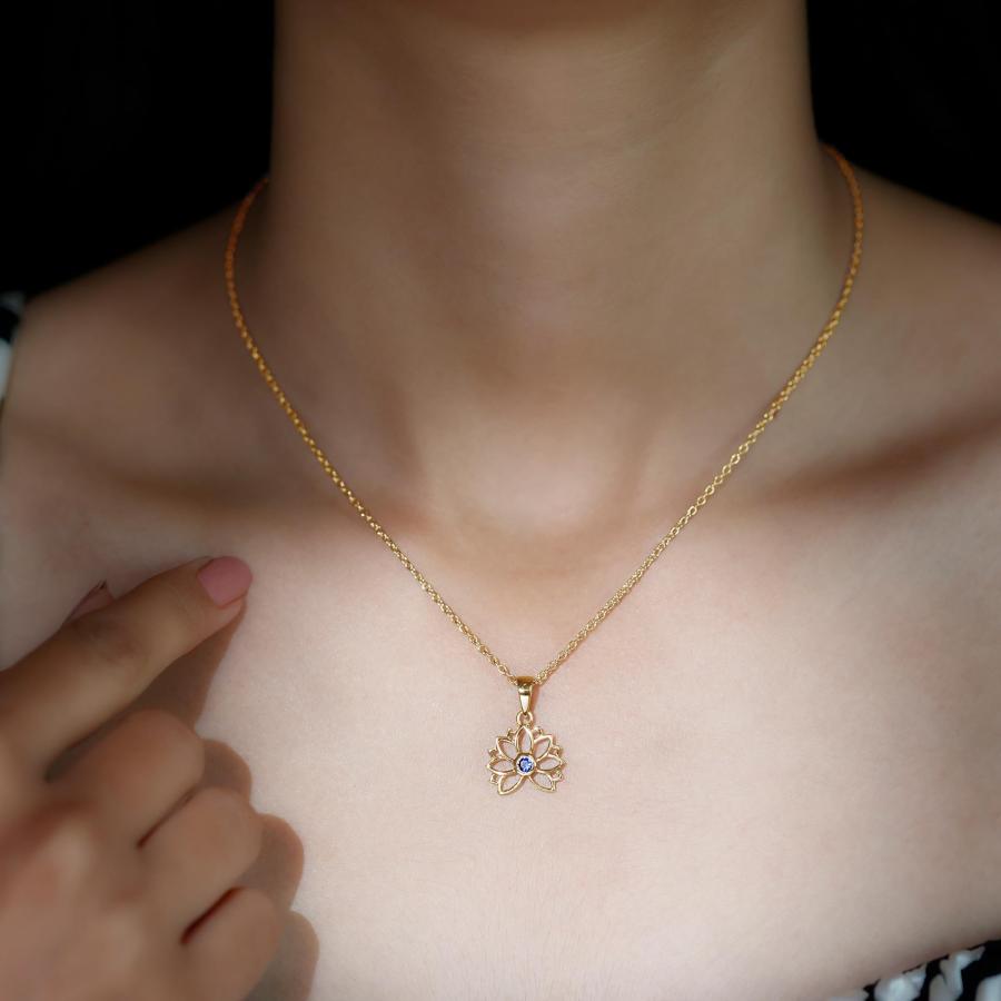 【並行輸入品】Certified Lab Created Blue Sapphire Lotus Floral Pendant Necklacの画像