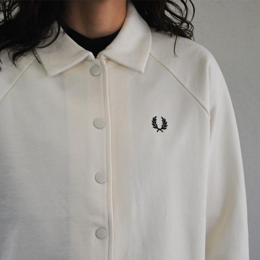 未使用級　23AW完売品　フレッドペリー　ニットプリーツシャツ　白　UK8 美品 23AW完売品 フレッドペリー ニットプリーツシャツ ネイビー UK10