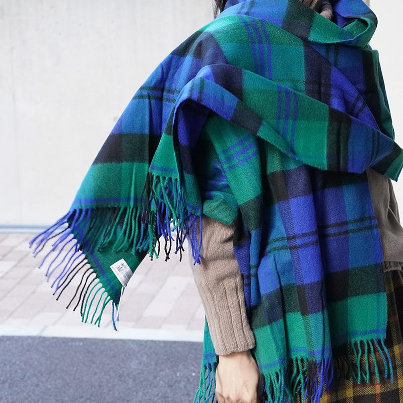 Johnstons of Elgin（ジョンストンズ オブ エルガン） イニシャル刺繍