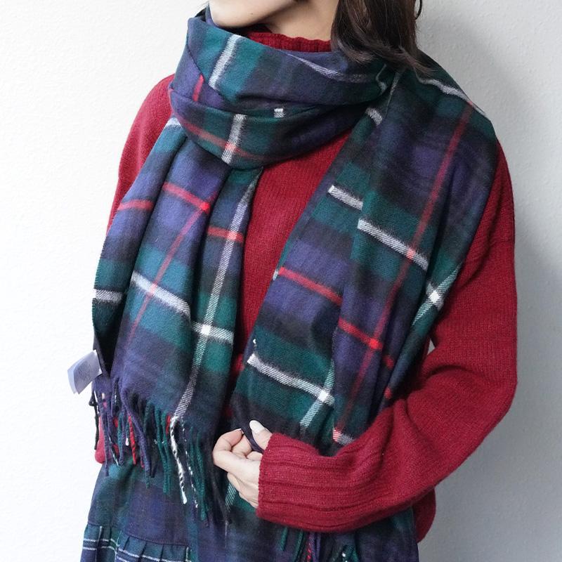 Johnstons of Elgin（ジョンストンズ オブ エルガン） イニシャル刺繍