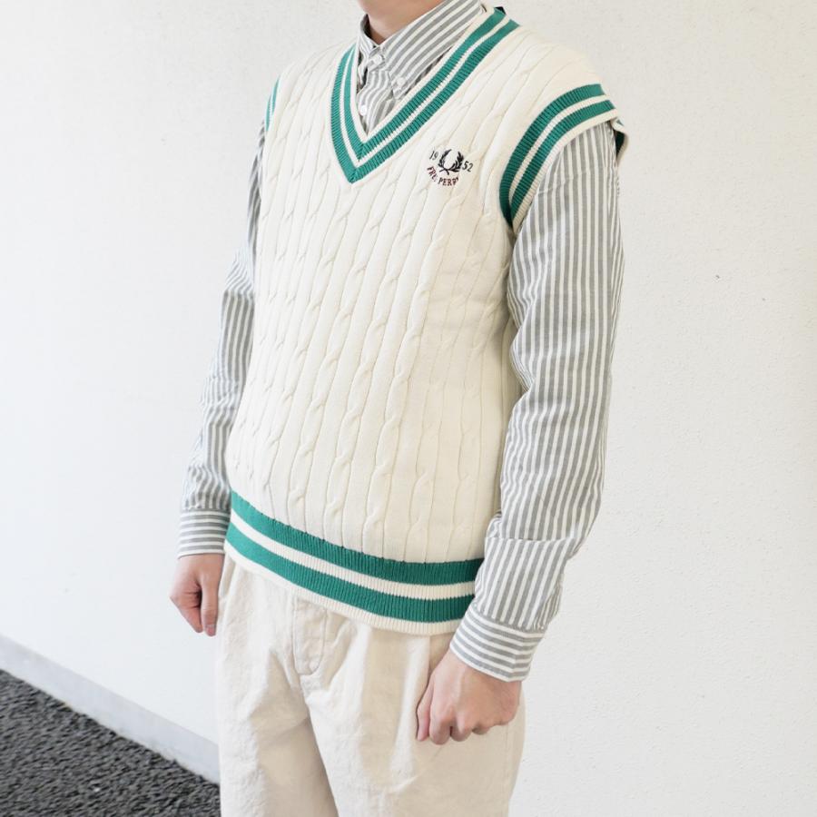 FRED PERRY フレッドペリー ニット ベスト ユニセックス CLUB
