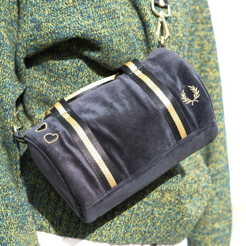 FRED PERRY（フレッドペリー） ミニバレルバッグ ボストンバッグ