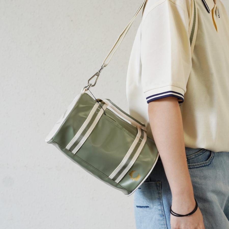 FRED PERRY（フレッドペリー） ミニバレルバッグ ボストンバッグ