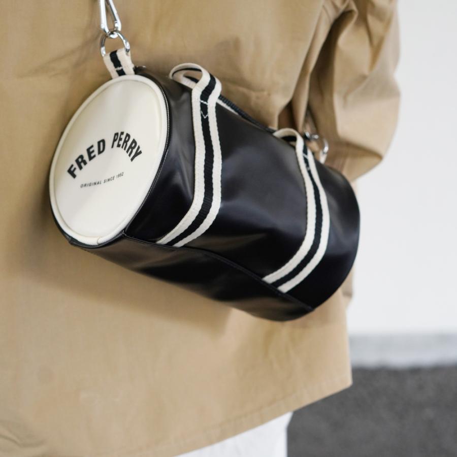 FRED PERRY（フレッドペリー） ミニバレルバッグ ボストンバッグ
