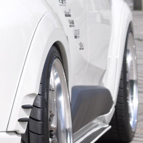 BEYOND URBAN C-HR(NGX50・ZYX10) 16.12〜 オーバーフェンダー(未塗装
