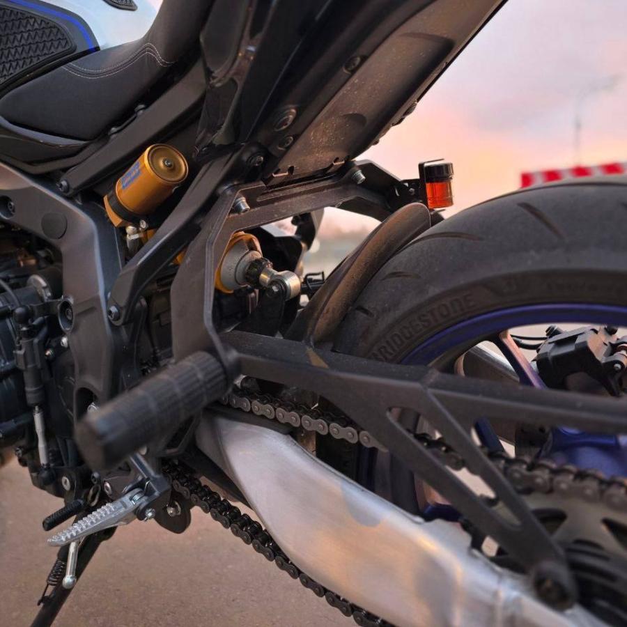 ヤマハ MT-09 MT-09SP 2024- リア スタントケージ ガード 新型 CRAZY IRON [輸入代行/メーカー直送] |  | 04