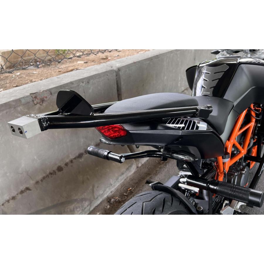KTM DUKE 390 リア テールバー ラウンドバー チタニウムバーエンド
