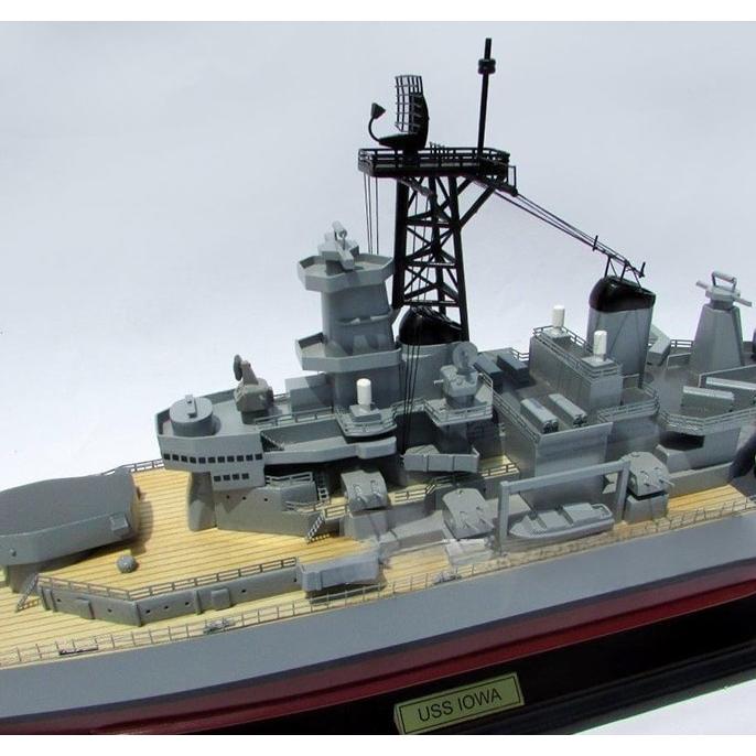 匿名配送 USS Iowa BB-61 アメリカ海軍 戦艦 アイオワ モデルシップ 完成品 木製 インテリア 置物 【HOV2390021268】(83646円)