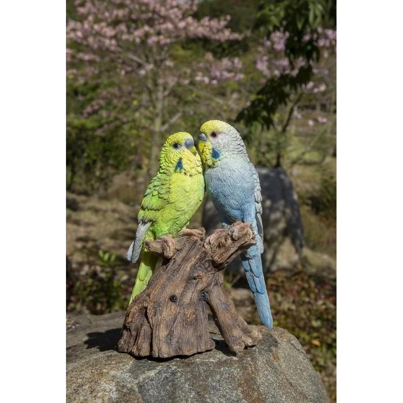 実物大 木彫りのセキセイインコと食パン ポリレジン製 ガーデン彫像 切り株の上で動きを感知して歌うセキセイ