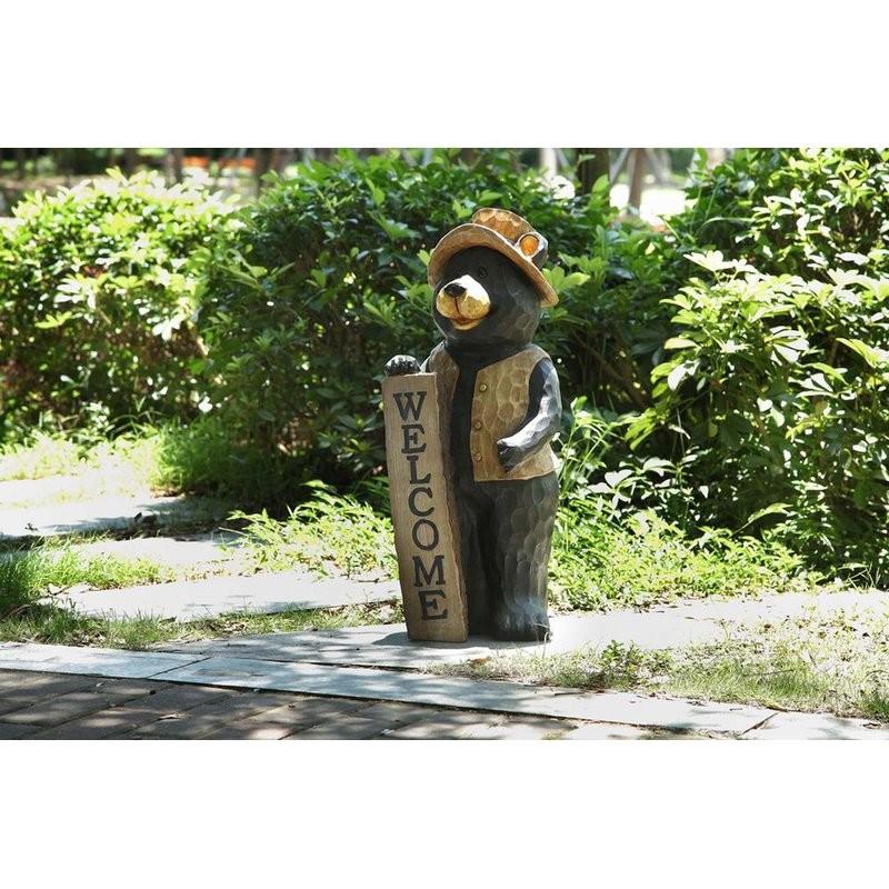 ポリレジン製 ガーデン彫像 「ようこそ」と歓迎の看板を持って立って