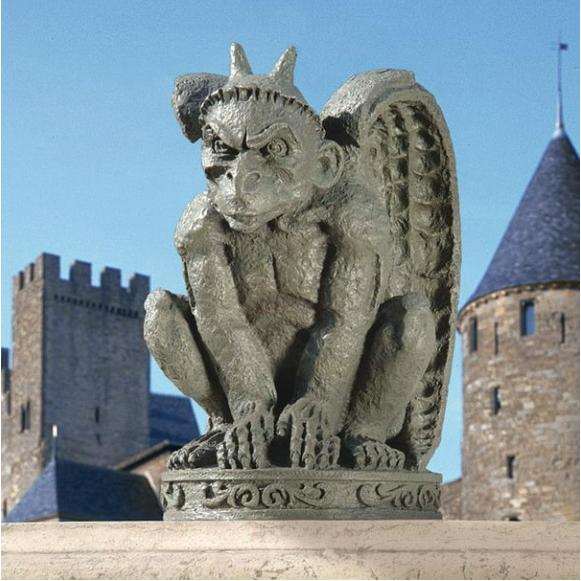 Design Toscano ガーゴイル壁彫刻 オブジェ　　置物　彫像　トスカノ Amazon.co.jp: 【Russel】ガーゴイル オブジェ 石像風 魔除け