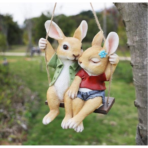 仲良くブランコに乗るウサギのカップル像 置物 インテリア ガーデニング 庭 ウサギ 兎 バニー｜bezipang｜05
