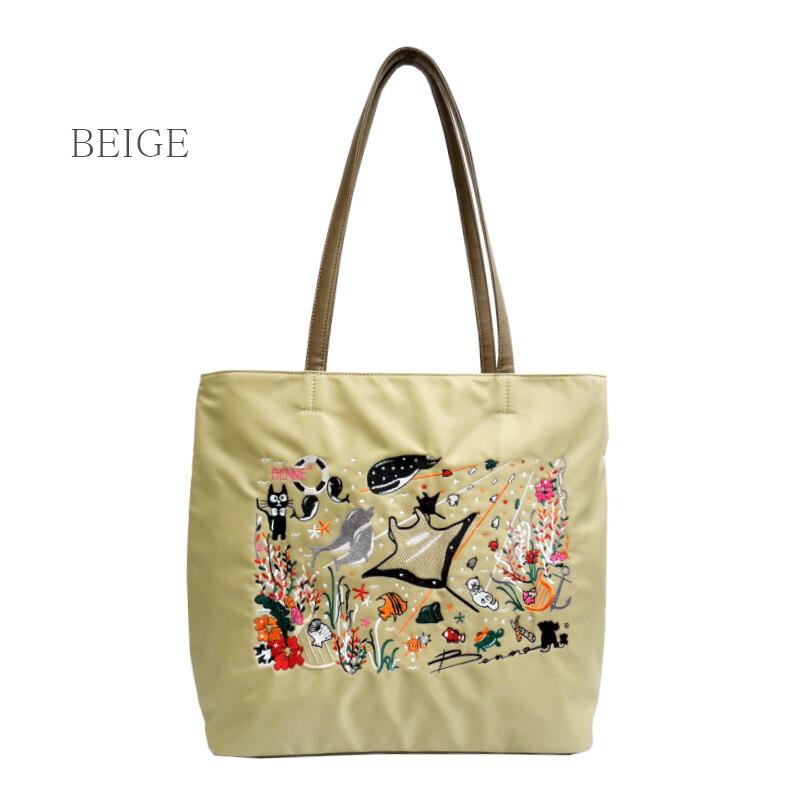 （送料無料）オリジナル刺繍アートバッグ F24709 トート 軽量 A4 ものがたり ぞう ねこ レディース 手提げ 買い物 旅行 おでかけ 通勤 通学 ナイロン |  | 01