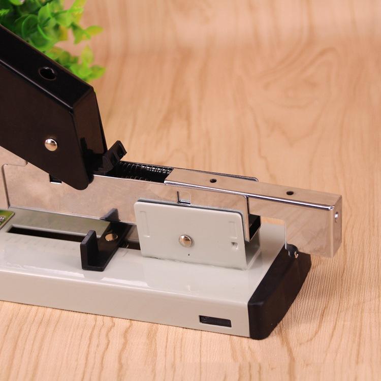 ホッチキス 大型 針 業務用 卓上ステープラー 簡単 23/13 |  | 03