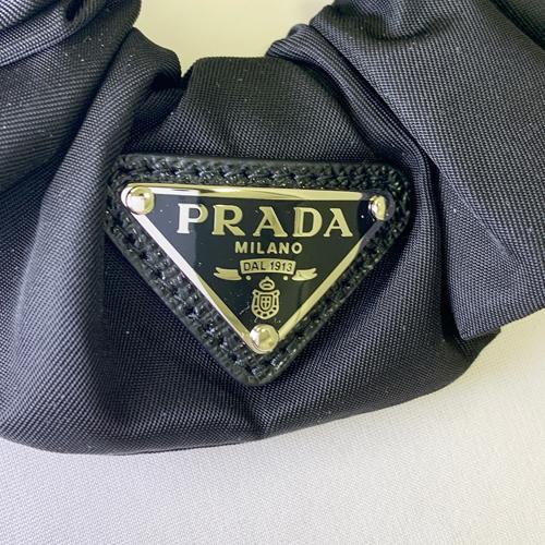 特価格安の通販 プラダ Re Nylon シュシュ レディース ブラック 1IF0152DMI PRADA Gift インポート ブランド ショップ Bianca-rose