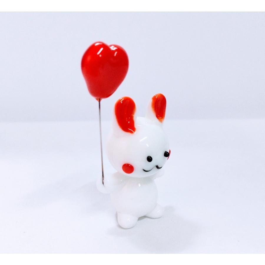 ガラス細工 ハート持ちウサギ ミニチュア 置物 雑貨 動物 うさぎ 小物