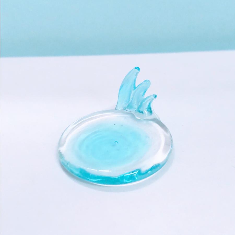 ガラス細工　波台（S)　ミニチュア　置物　雑貨　海　小物　ディスプレイ｜biburo