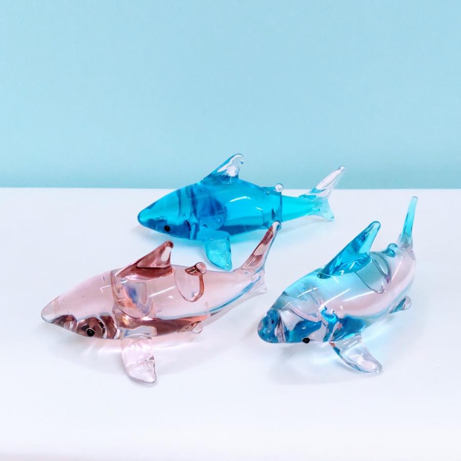 ガラス細工 サメ（L) ピンク/紫 ミニチュア 置物 雑貨 水族館 海 小物