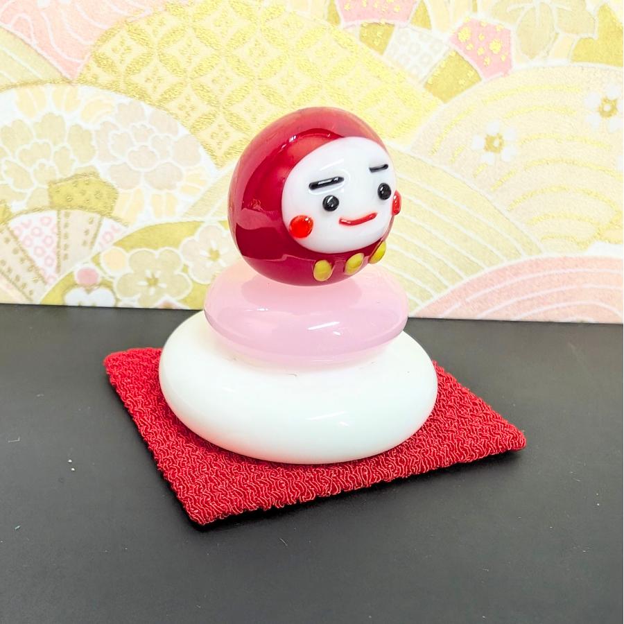 ガラス細工 鏡餅（だるま乗せ）ちりめん台付 ミニチュア 雑貨 置物
