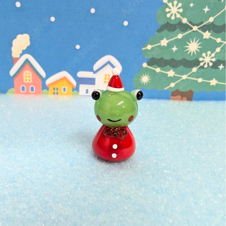 ガラス細工 カエルサンタ（リボン）ミニチュア 雑貨 置物 小物