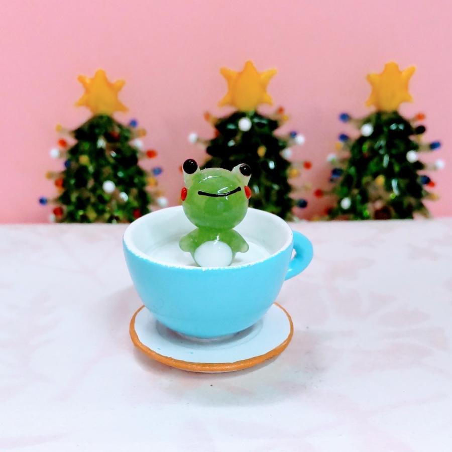 ガラス細工 カエルとティーカップ ミニチュア 置物 雑貨 小物 蛙